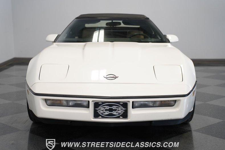 Chevrolet-Corvette-1987-White-Tan-26