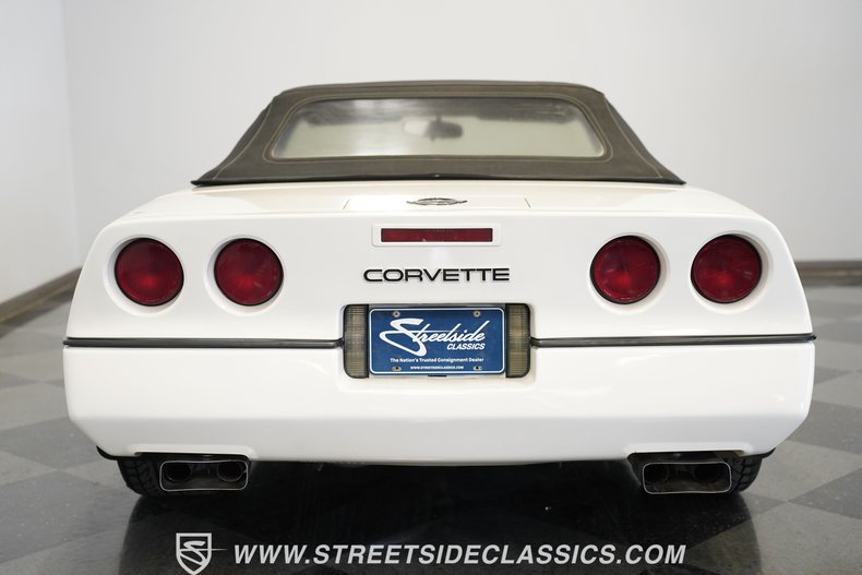 Chevrolet-Corvette-1987-White-Tan-32