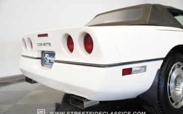 Chevrolet-Corvette-1987-White-Tan-34