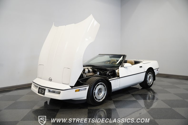 Chevrolet-Corvette-1987-White-Tan-38
