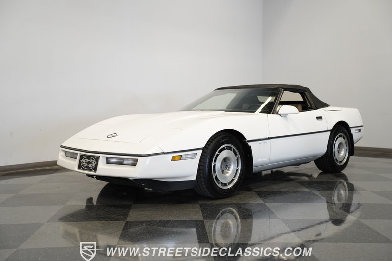 Chevrolet-Corvette-1987-White-Tan-4