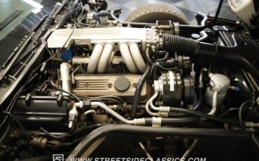 Chevrolet-Corvette-1987-White-Tan-42