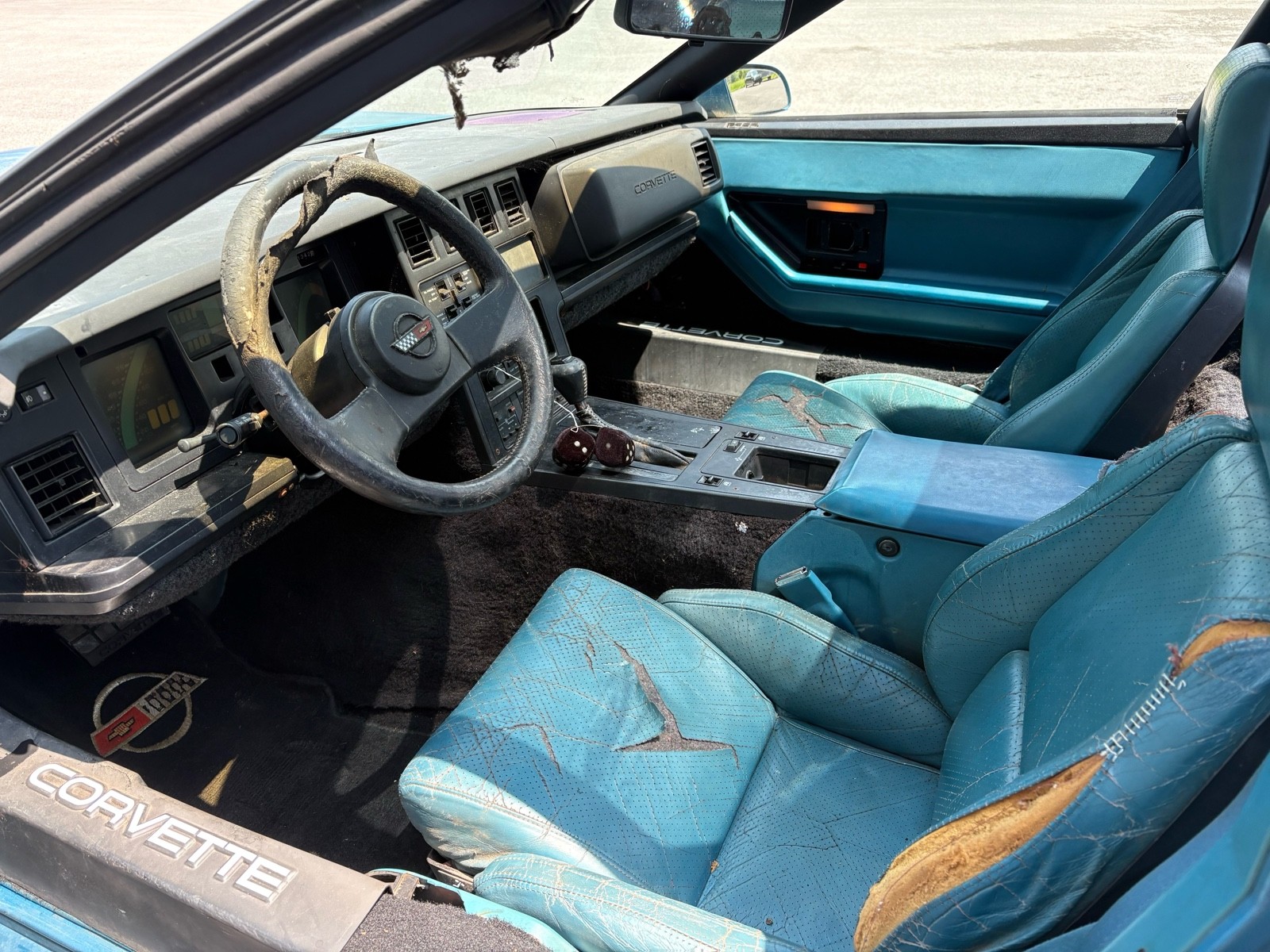 Chevrolet-Corvette-1988-10