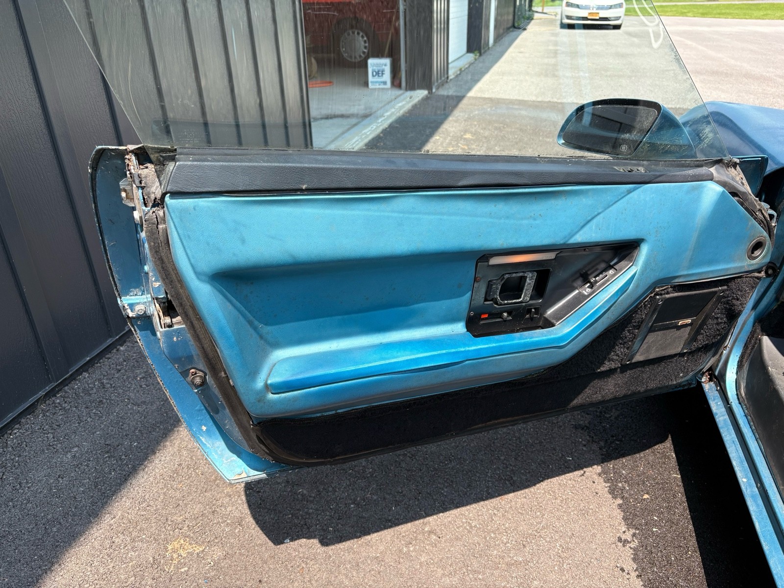 Chevrolet-Corvette-1988-11