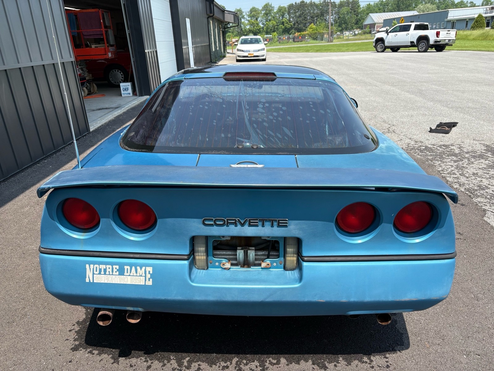 Chevrolet-Corvette-1988-3