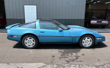 Chevrolet-Corvette-1988-5