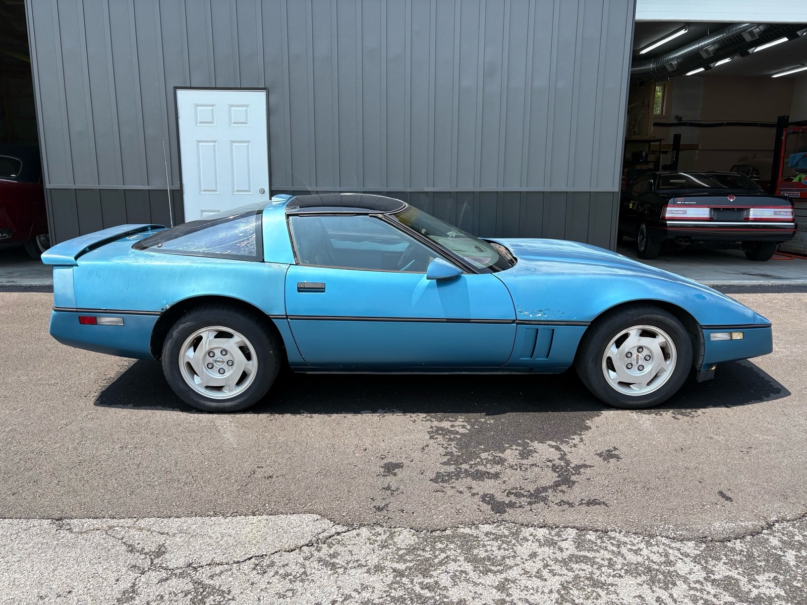 Chevrolet-Corvette-1988-5