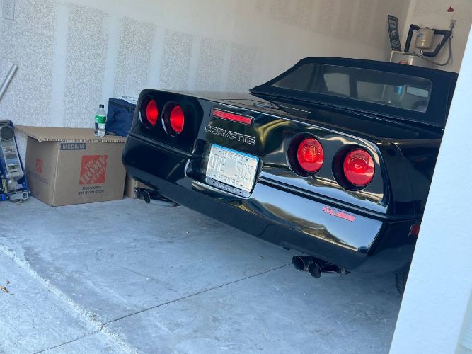 Chevrolet-Corvette-1989-1