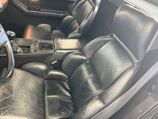 Chevrolet-Corvette-1989-17