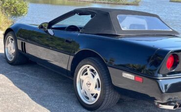 Chevrolet-Corvette-1989-18