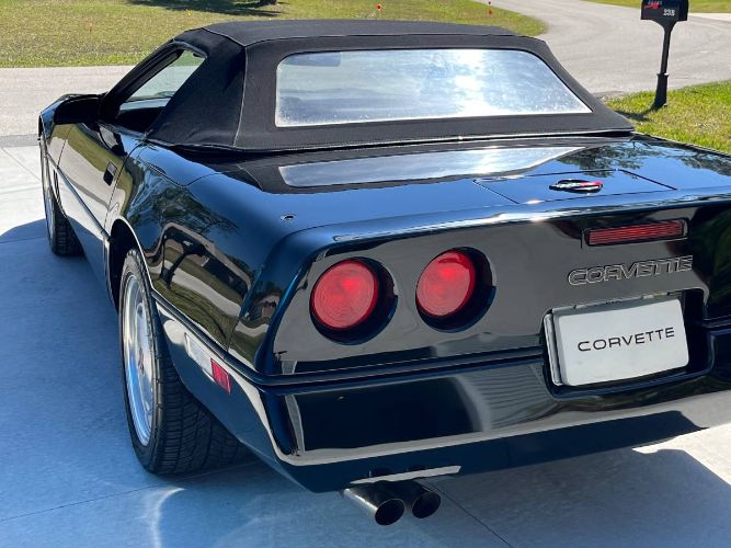 Chevrolet-Corvette-1989-2