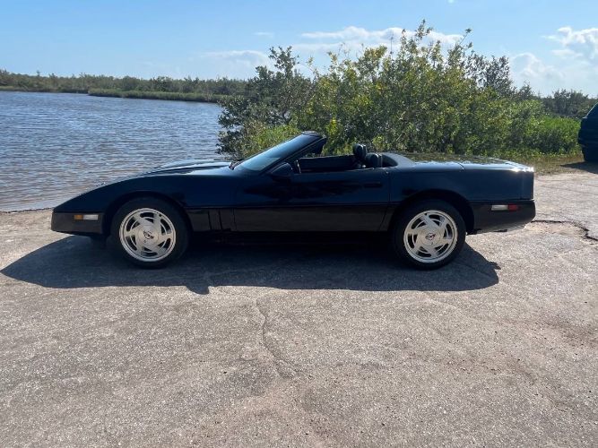 Chevrolet-Corvette-1989-20