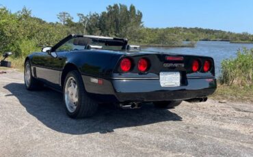 Chevrolet-Corvette-1989-22
