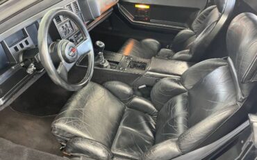 Chevrolet-Corvette-1989-3