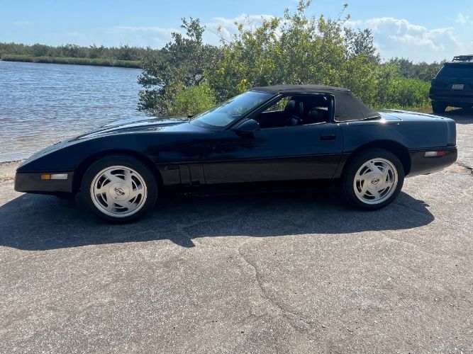 Chevrolet-Corvette-1989-6
