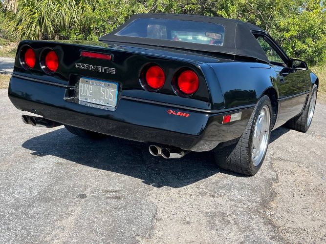 Chevrolet-Corvette-1989-8