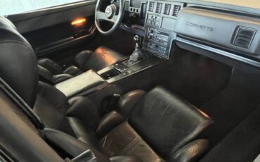 Chevrolet-Corvette-1989-9