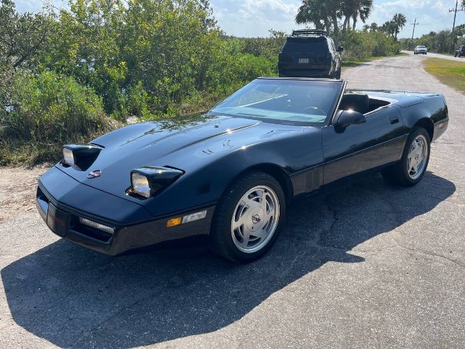 Chevrolet-Corvette-1989