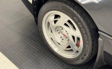 Chevrolet-Corvette-1990-Black-Black-11