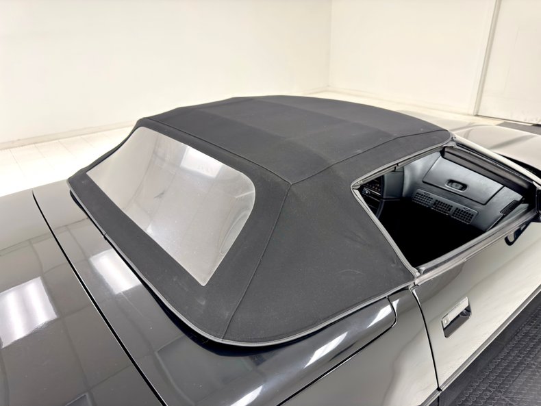 Chevrolet-Corvette-1990-Black-Black-17