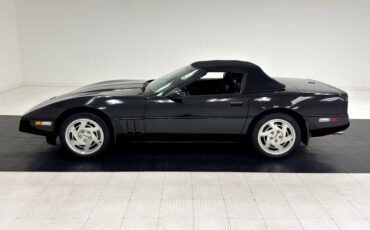 Chevrolet-Corvette-1990-Black-Black-2