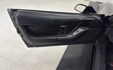 Chevrolet-Corvette-1990-Black-Black-24