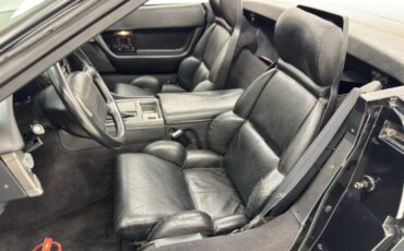Chevrolet-Corvette-1990-Black-Black-27