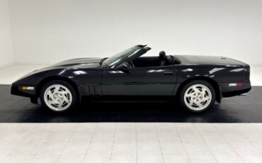 Chevrolet-Corvette-1990-Black-Black-3