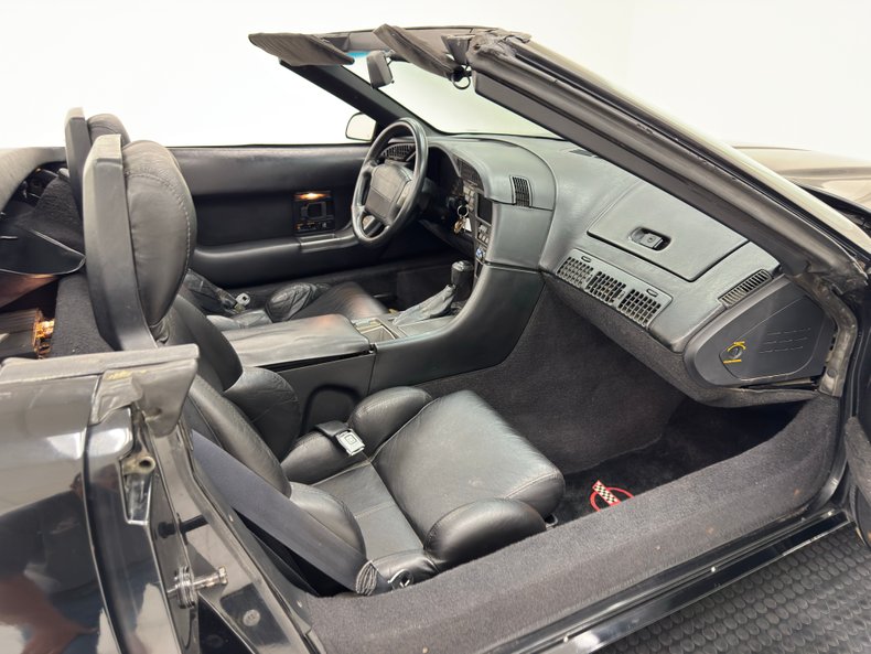 Chevrolet-Corvette-1990-Black-Black-31