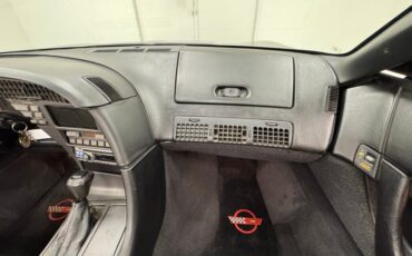 Chevrolet-Corvette-1990-Black-Black-37