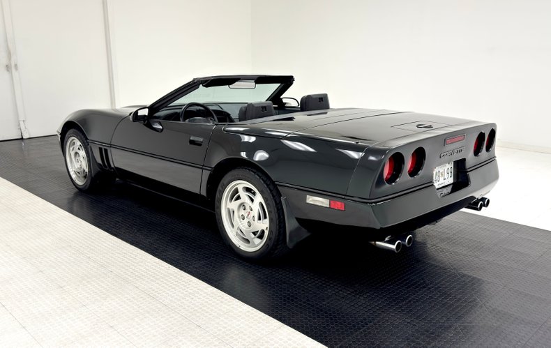 Chevrolet-Corvette-1990-Black-Black-5