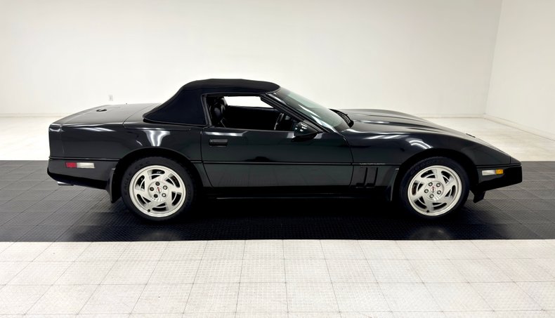 Chevrolet-Corvette-1990-Black-Black-7
