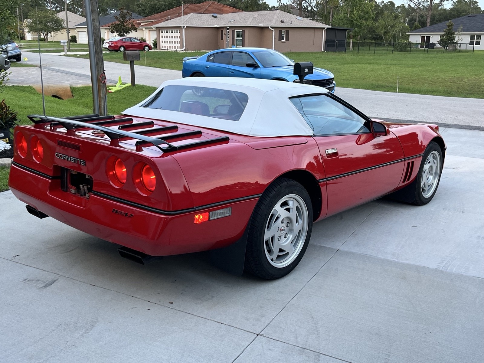 Chevrolet-Corvette-1990-Convertible-2