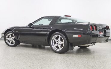 Chevrolet-Corvette-1990-Coupe-11