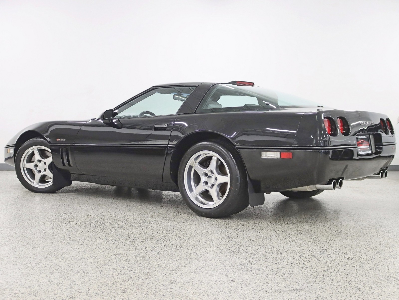 Chevrolet-Corvette-1990-Coupe-11