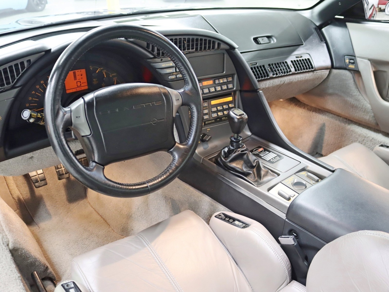Chevrolet-Corvette-1990-Coupe-17