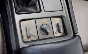 Chevrolet-Corvette-1990-Coupe-23