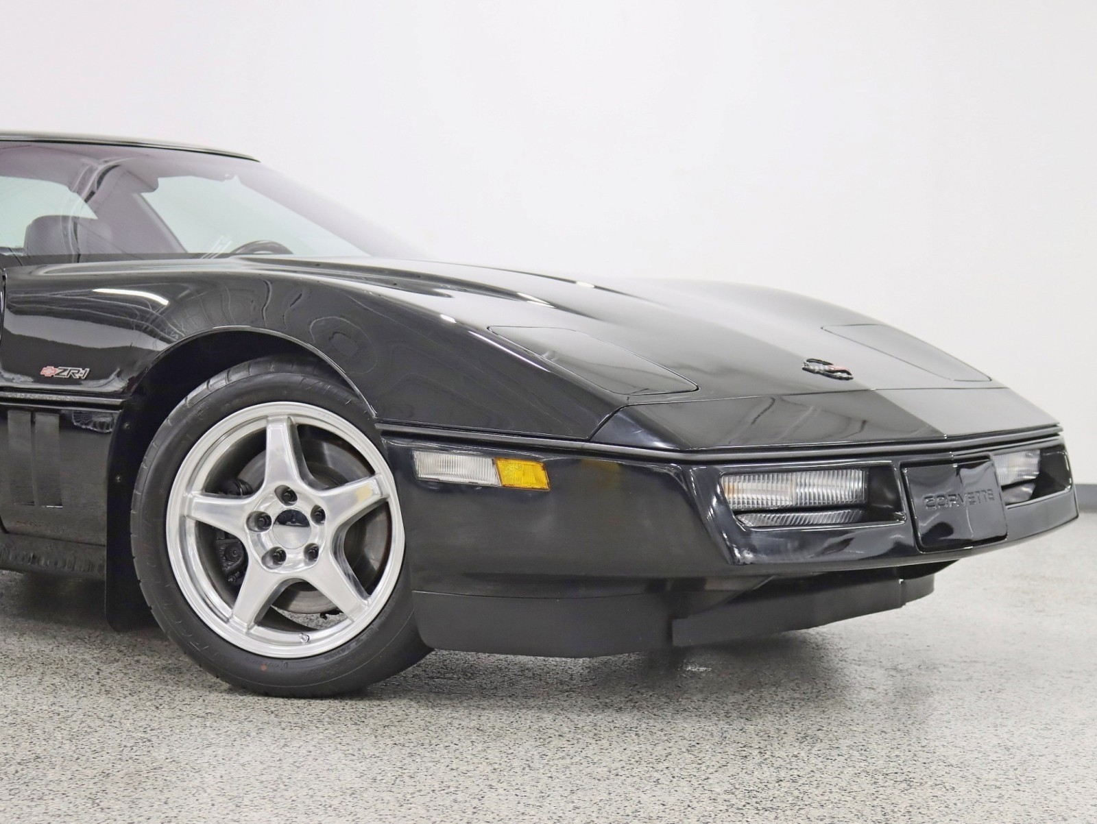 Chevrolet-Corvette-1990-Coupe-3