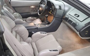 Chevrolet-Corvette-1990-Coupe-30