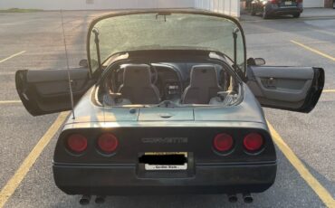 Chevrolet-Corvette-1990-Hatchback-10