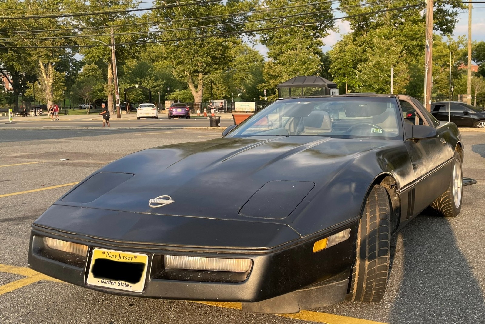 Chevrolet-Corvette-1990-Hatchback-11