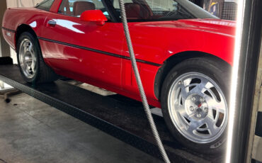 Chevrolet-Corvette-1990-Hatchback-12