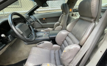 Chevrolet-Corvette-1990-Hatchback-14