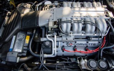 Chevrolet-Corvette-1990-Hatchback-16
