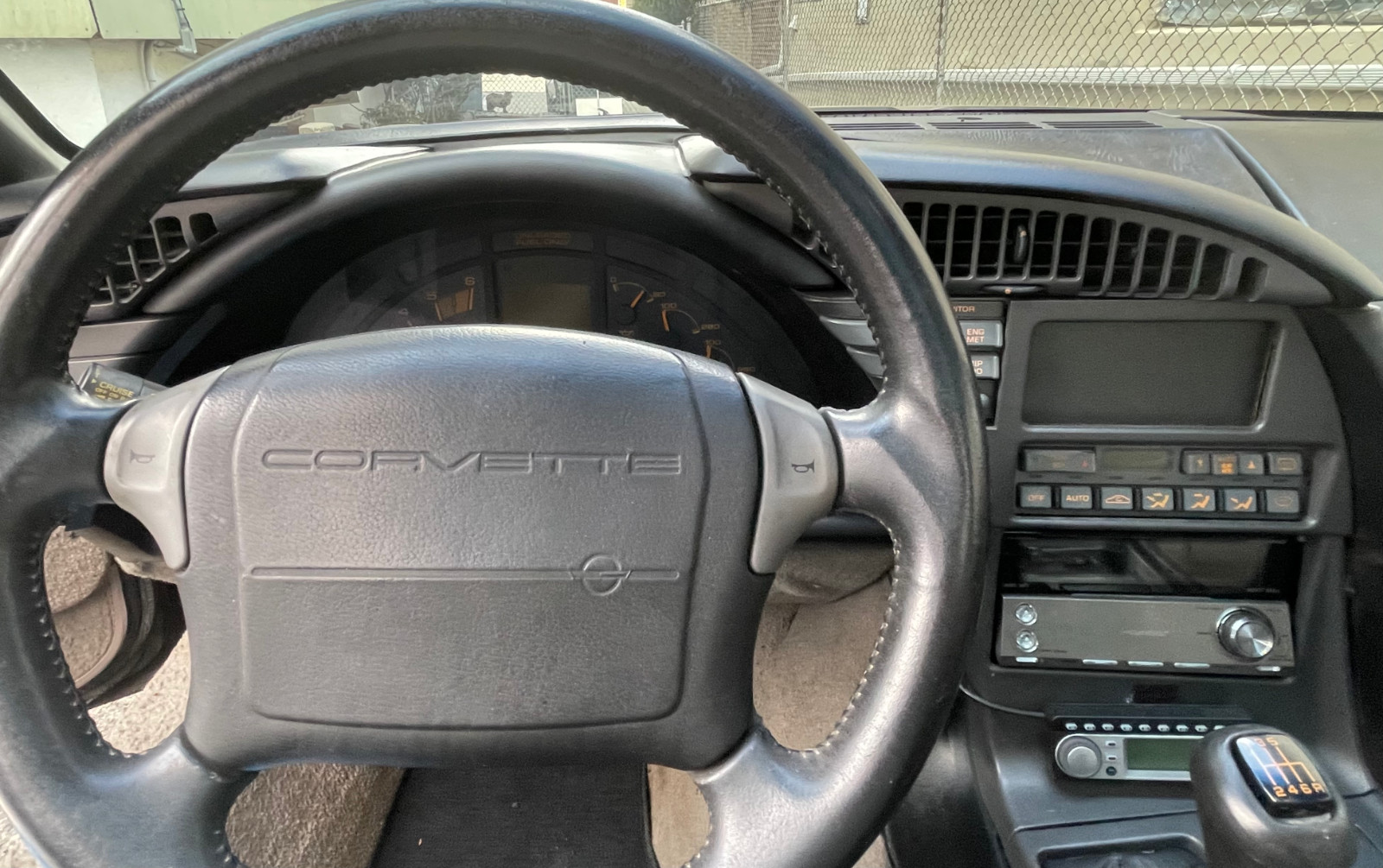 Chevrolet-Corvette-1990-Hatchback-16