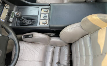 Chevrolet-Corvette-1990-Hatchback-17