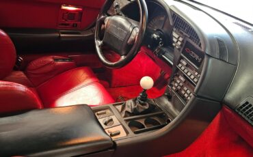 Chevrolet-Corvette-1990-Hatchback-17