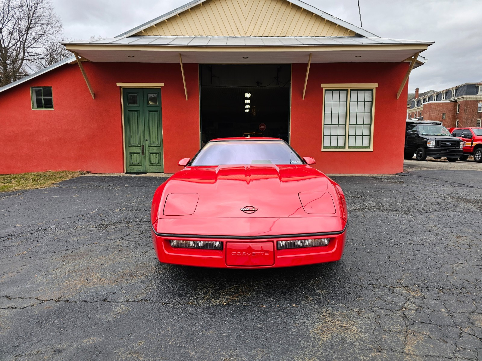 Chevrolet-Corvette-1990-Hatchback-2