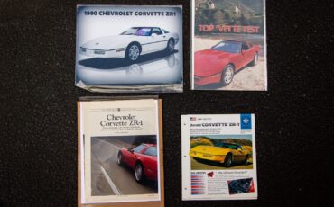 Chevrolet-Corvette-1990-Hatchback-25