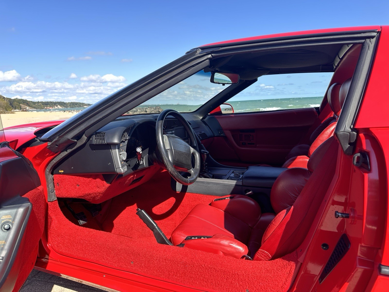 Chevrolet-Corvette-1990-Hatchback-3
